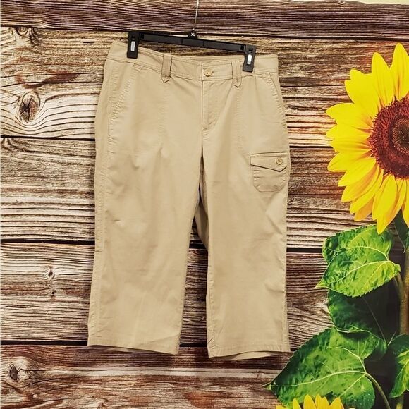 Dockers favorite fit tan Capris Size 10 Pre-owned - Picture 1 of 5